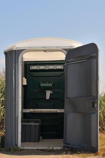 Best Affordable porta potty rental  in Shady Hollow, TX